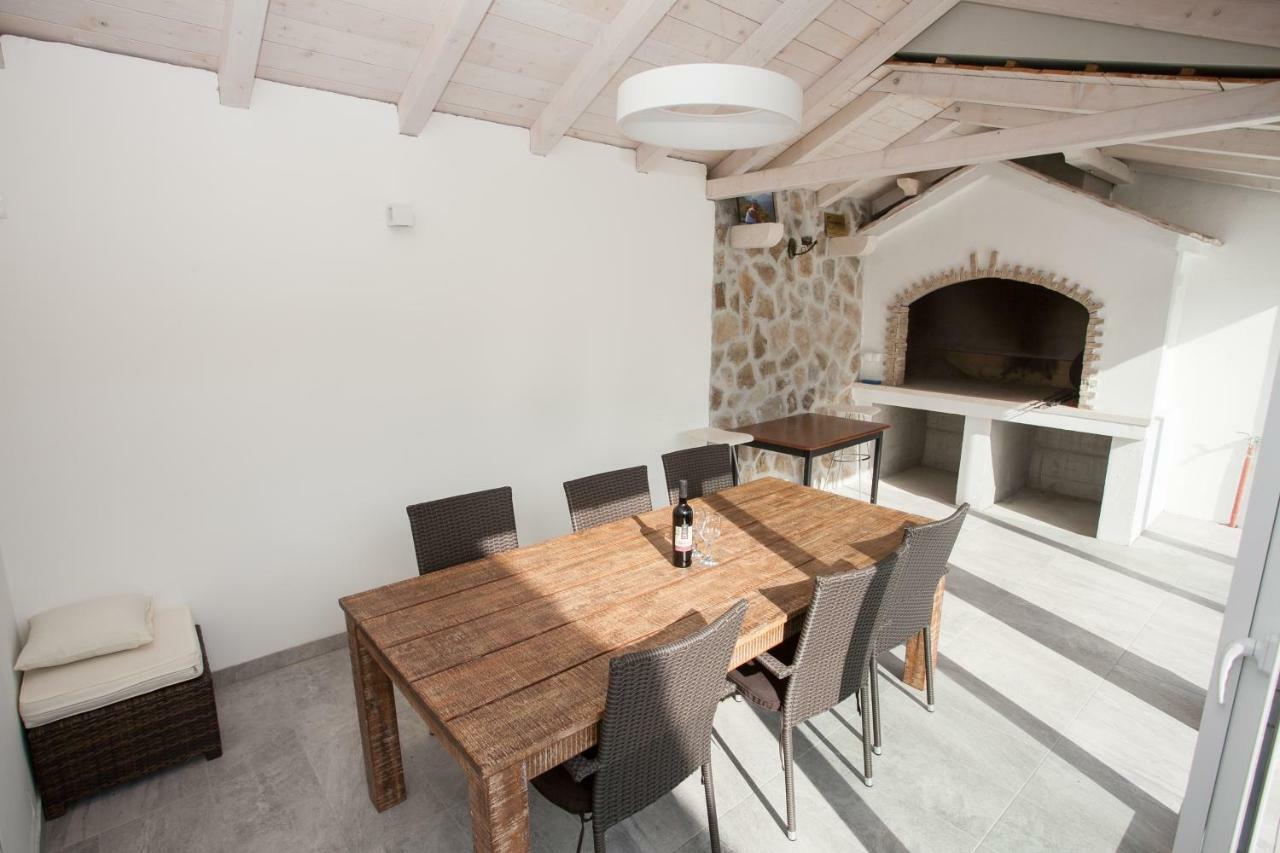 Villa Zrinka **** Svinisce Exterior foto